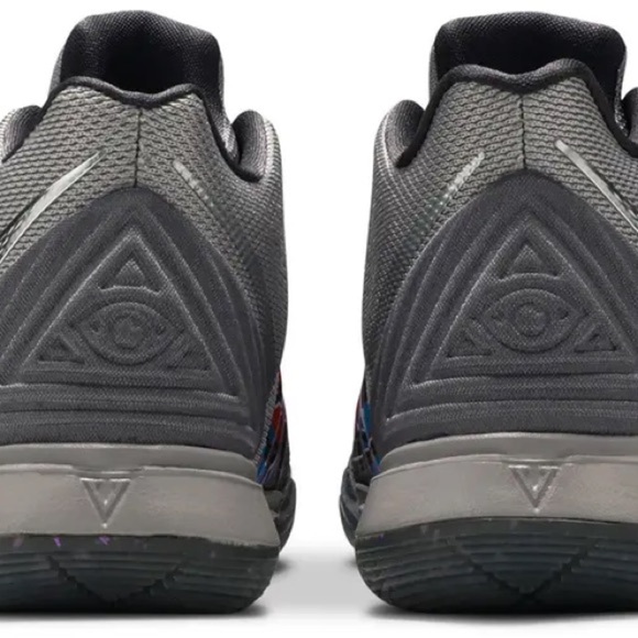 Nike Kyrie 5 Gray Graffiti (GS) - Picture 11 of 12